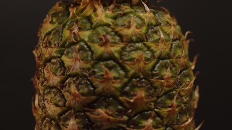 Close-up-of-Pineapple-tilting-up