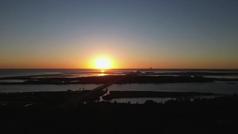 Sunsetting-over-Mobile-Bay-near-Spanish-Fort,-Alabama