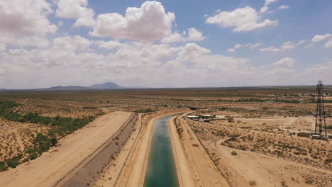 Das-Zentral-Arizona-Projekt-Soll-Jährlich-Etwa-1,5-Millionen-Acre-Fuß-Wasser-Aus-Dem-Colorado-River-In-Die-Grafschaften-Pima,-Pinal-Und-Maricopa-Bringen