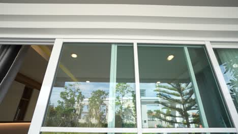 Modern-Glass-Slide-Door-Open-and-Close,-Close-Up
