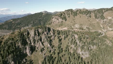 Imágenes-De-Drones-Sobre-Dolomitas-En-Italia-16
