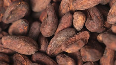Kakaobohnen-Rotieren.-Lebensmittelhintergrund.-Maya-Zivilisation