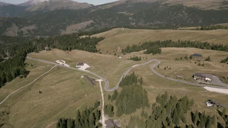 Imágenes-De-Drones-Sobre-Dolomitas-En-Italia-4