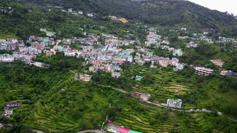 Towns-situated-on-the-edge-of-mountains-in-India
