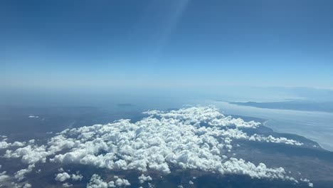Luftaufnahme-Der-Meerenge-Von-Gibraltar,-Aufgenommen-Von-Einem-Jet-Cockpit-Von-Der-Spanischen-Seite-In-8000-Metern-Höhe-An-Einem-Sommermorgen