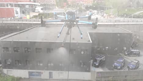 Drone-Limpiacristales-En-Bergen,-Noruega-|-Trabajos-Con-Drones-|-Futuro-|-Futurista