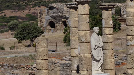 Sitio-Arqueológico-Con-Balneario-Romano-Restos-De-Pilares-Y-Estatua
