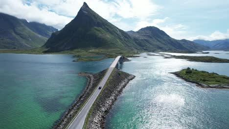 Norwegen-Lofoten-Scneic-Shot-Brücke-Auto-Luftaufnahme-|-Dji-Air2s