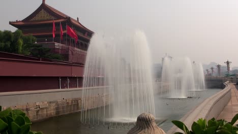 Brunnen-Vor-Tiananmen-Tor-In-Peking,-China