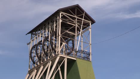 Close-up-of-old-winding-tower-Malmberget,-Sweden