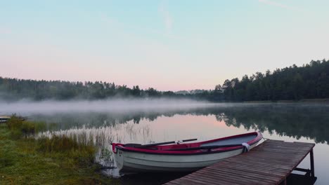 Sunrise-fogg-at-the-lake