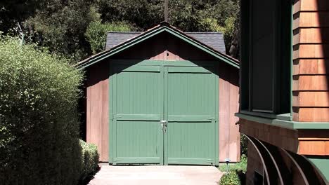 Palo-Alto,-birthplace-of-Silicon-Valley,-with-legendary-garage-1
