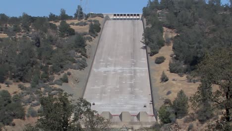 Historic-view-spillway-of-Oroville-Dam-in-California-USA-before-Oroville-Dam-crisis-in-2017