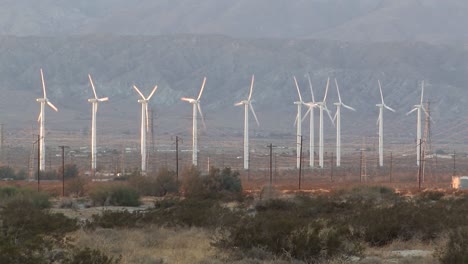 Wind-turbines-in-California,-USA