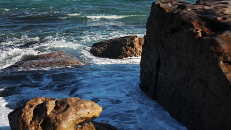 Ocean-water-cliffs-Sydney-Australia-NSW-Manly