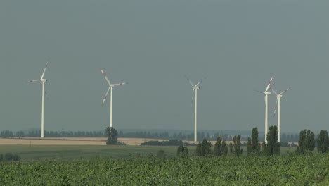 Wind-turbines-in-Magdeburger-Börde,-Germany