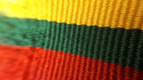 Gelbes,-Grünes-Und-Rotes-Litauisches-Flaggenband.-Makro-Nahaufnahme-5