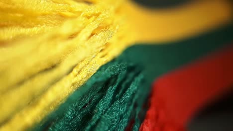 Cinta-De-Bandera-Lituana-Amarilla,-Verde-Y-Roja-2