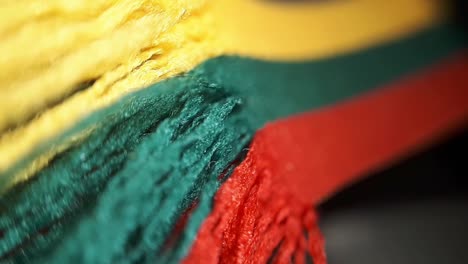 Cinta-De-Bandera-Lituana-Amarilla,-Verde-Y-Roja-1