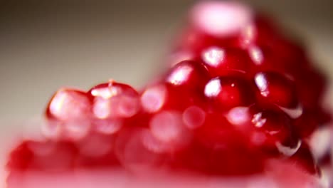 Macro-Close-Up-Of-Pomegranate-Seeds-2