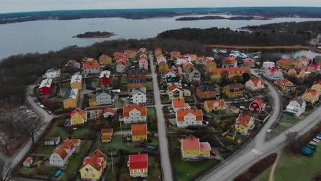 Aerial-View-Of-Picturesque-Houses-On-The-Swedish-Paradise-Island-Salto-In-Karlskrona,-Sweden-6