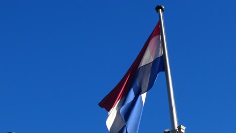 Flagpole-of-the-Netherlands-waving-in-the-wind
