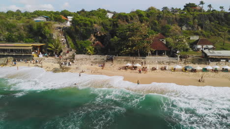 Viaje-Aéreo-Disparó-A-Un-Lado-De-La-Playa-De-Balangan-En-Bali