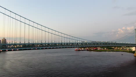 Views-of-the-Ben-Franklin-Bridge-in-Philadelphia