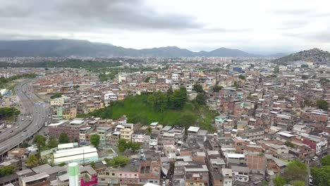 Drone-images-of-Mare,-a-favela-in-Rio-de-Janeiro,-Brazil-1