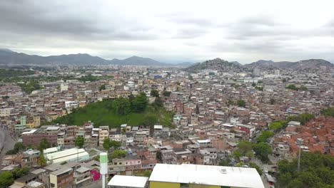 Drone-images-of-Mare,-a-favela-in-Rio-de-Janeiro,-Brazil
