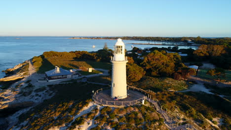 Pan-around-iconic-white-lighthouse