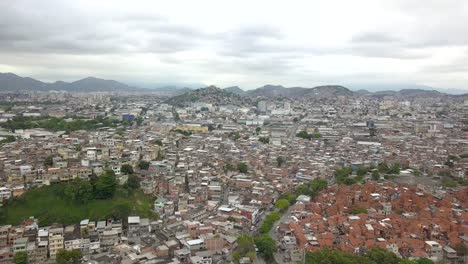 Imágenes-De-Drones-De-Mare,-Una-Favela-En-Río-De-Janeiro,-Brasil-3