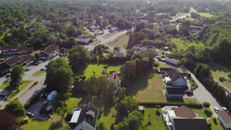 Schöne-Luftaufnahmen-über-Dem-Malerischen-Dorf-Sturko-In-Karlskrona-Schweden-9