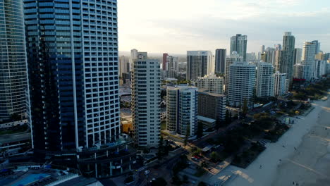 Surfers-Paradise-drone-buildings-and-beach