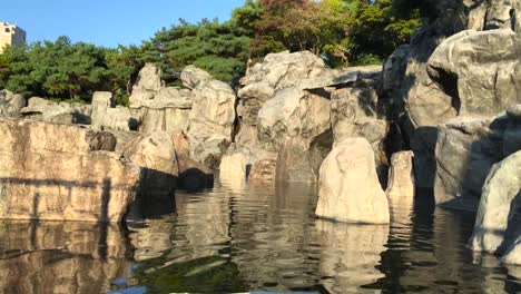 Water-falls-at-Hosu-park-at-Janghang-dong,-Ilsan-gu,-Goyang-si,-Gyeonggi-do,-South-Korea-1