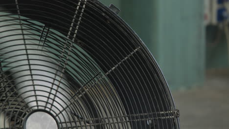 Close-up-of-a-big-spinning-fan
