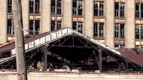 Broken-Windows-of-of-Michigan-Central-Station-in-Detroit,-Michigan,-USA