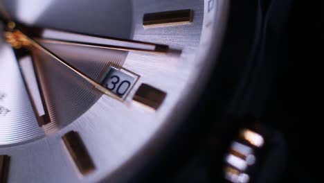Extreme-Close-Up-View-Of-Men‘s-Wristwatch-Mechanical-Clock