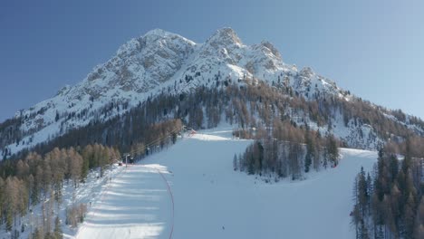 The-skiing-season-in-Kronplatz-Ski-Resort,-South-Tirol,-Italy