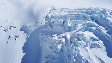 Serac-Formationen-Am-Fuße-Des-Matier-Gletschers-In-Der-Nähe-Des-Joffre-Sees,-Kanada