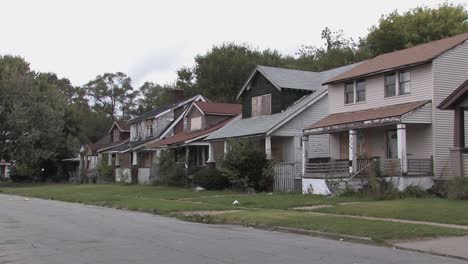 Verrottete-Häuser-In-Detroit,-Michigan,-USA