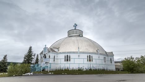 Our-lady-of-Victory-church-in-Inuvik,-timelapse