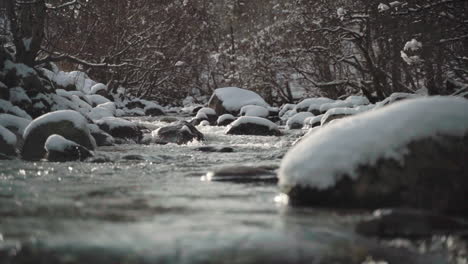 Snowy-river-in-slow-motion-1