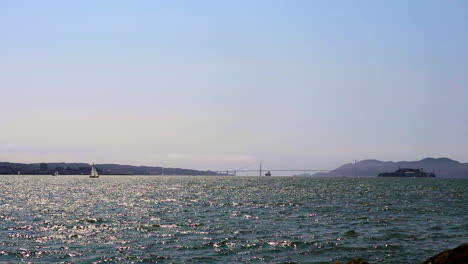 Eine-Stille-Aufnahme-Der-San-Francisco-North-Bay,-Wie-Sie-Von-Der-Schatzinsel-Aus-Gesehen-Wird