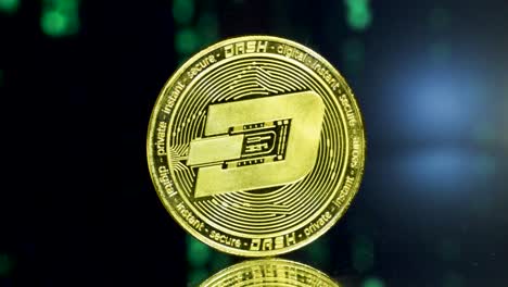 Goldglänzende-Dash-Coin-Auf-Spiegelndem-Grund-Mit-Futuristischer-Grüner-Matrix-Im-Hintergrund