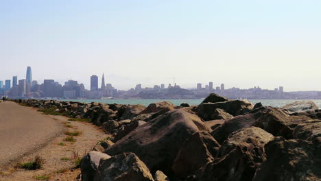 Hazy-San-Francisco-Skyline-over-the-North-Bay-as-seen-from-Treasure-Island