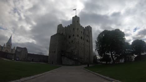 Warp-Time-Lapse-Camera-Moving-Towards-Rochester-Castle
