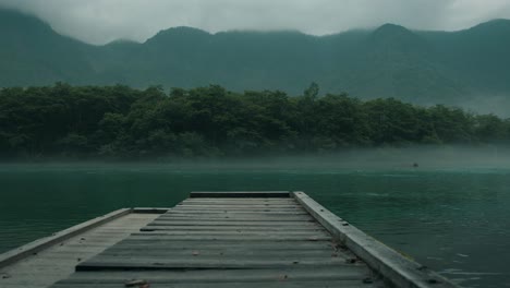 Lake-Taisho-pier---Nagano-Prefecture,-Japan