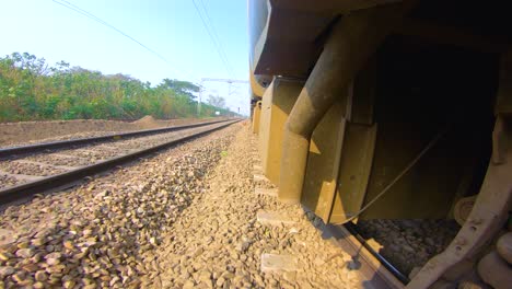 Bahnstrecke-Von-Der-Zugfahrt-In-Indien-Aus-Gesehen-10