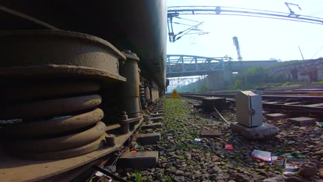 Bahnstrecke-Von-Der-Zugfahrt-In-Indien-Aus-Gesehen-3